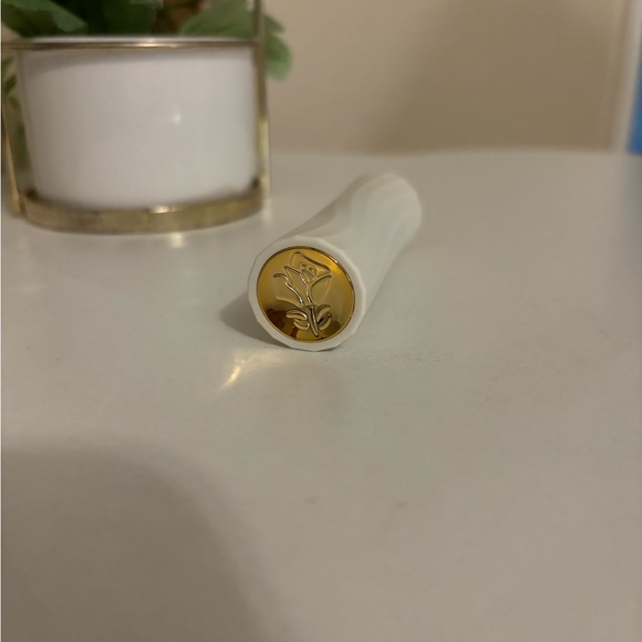 Lancome L'Absolu Rouge Intimatte Lipstick - Flush of Love - Picture 4 of 5